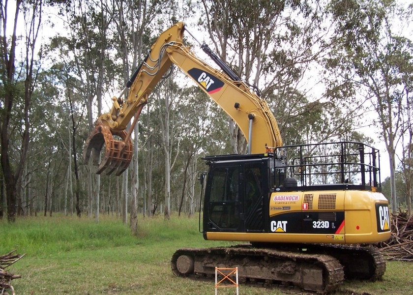 caterpillar 24t excavator 2