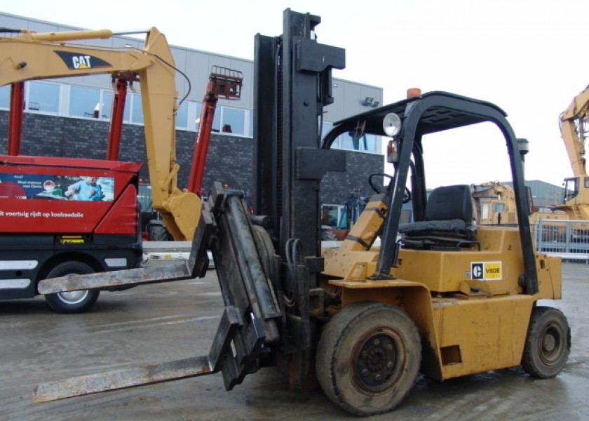 Caterpillar 25D Forklift 1