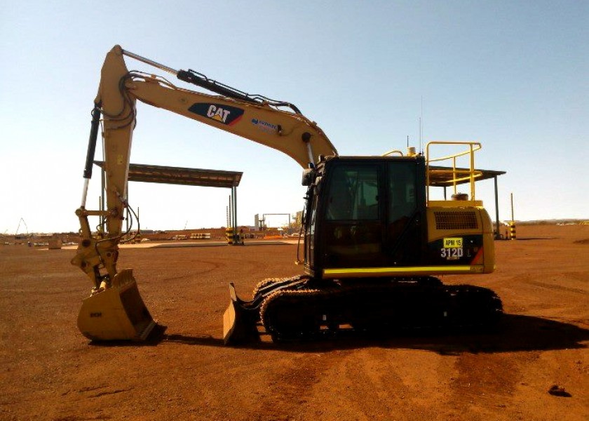 Caterpillar 312 DL Excavator 1