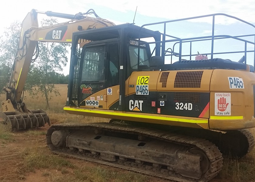 24T Caterpillar 324DL Excavator 3