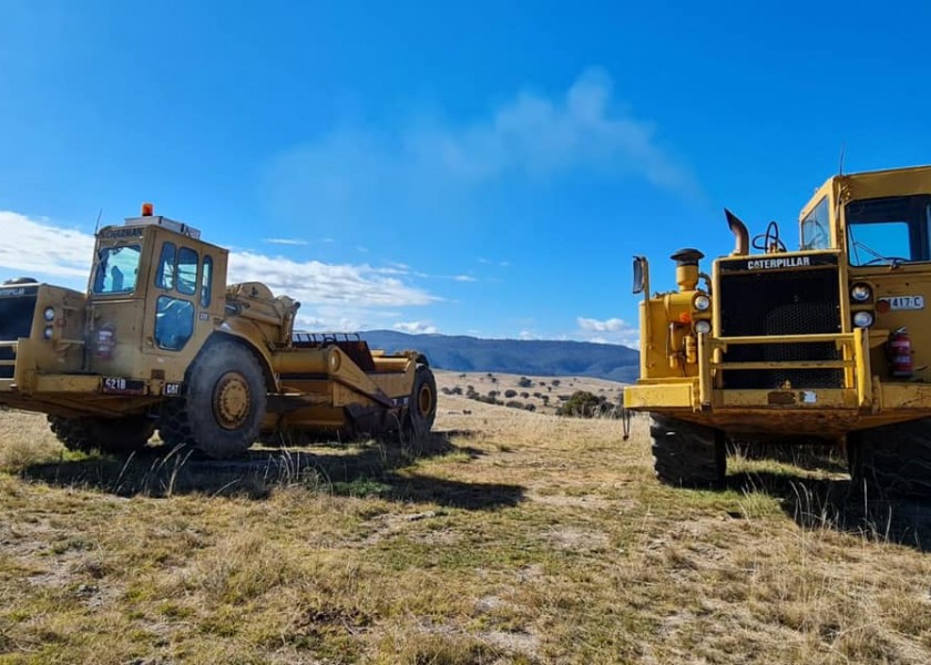 2 x Caterpillar 621 Scraper 5