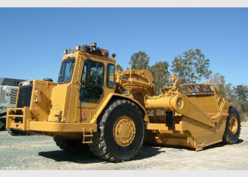 Caterpillar 631D Scraper 1