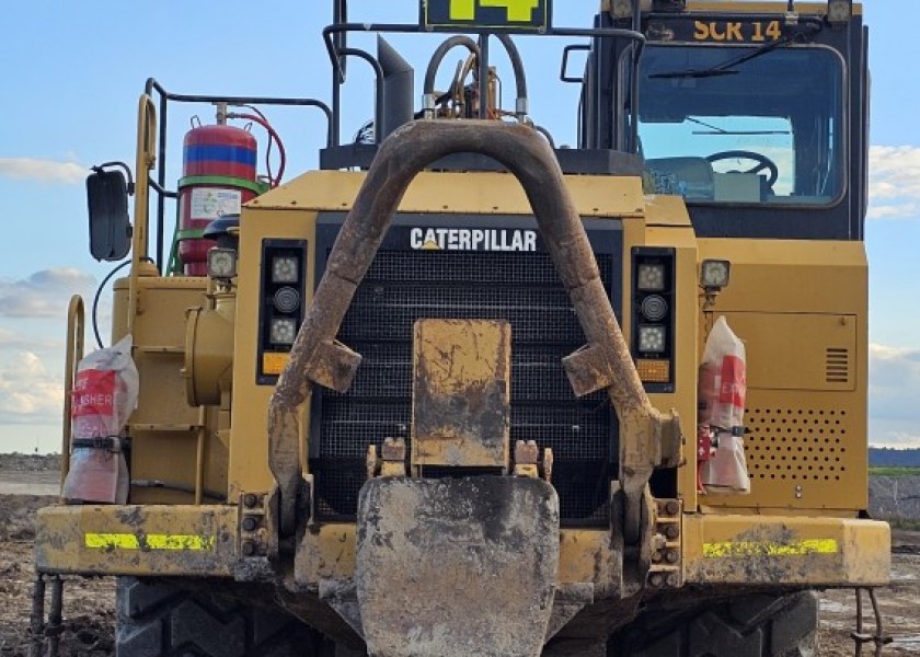 Caterpillar 637G Scrapers 1