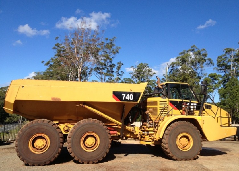 Caterpillar 740 Dump Truck 2