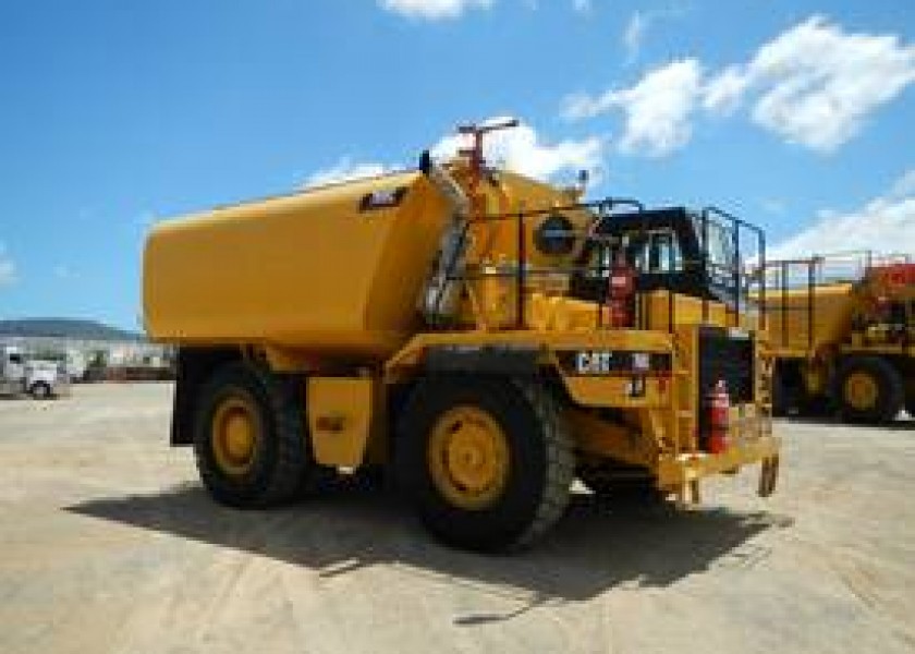 Caterpillar 773 Water Cart 1