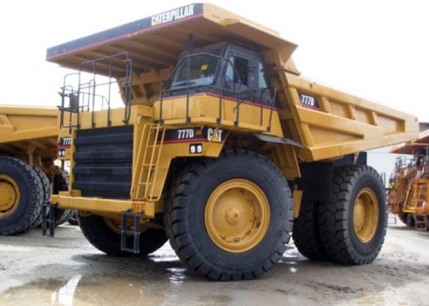 Caterpillar 777D Dump Truck 1