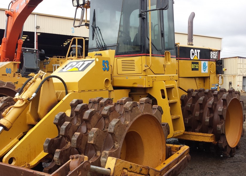 Caterpillar 815F Compactor 1