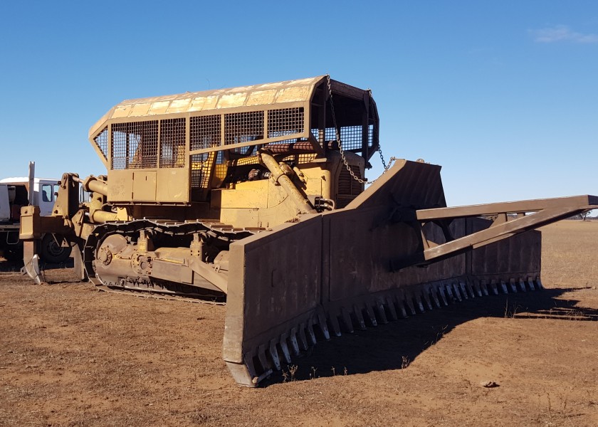 Caterpillar D9 Dozer 5