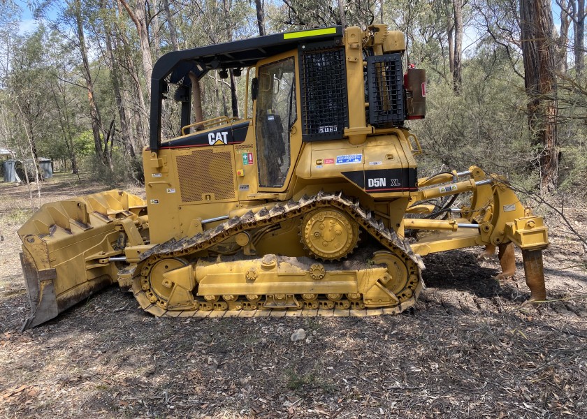 Caterpillar D5N Bulldozer 2