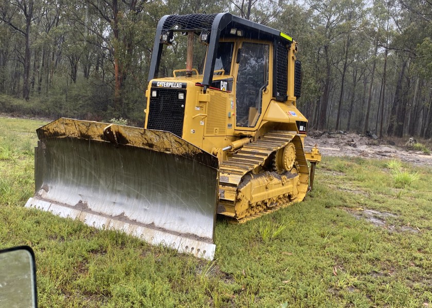 Caterpillar D5N Bulldozer 3