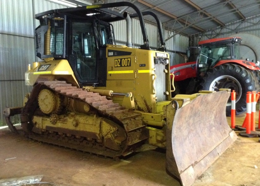 Caterpillar D6N XL Dozer 1