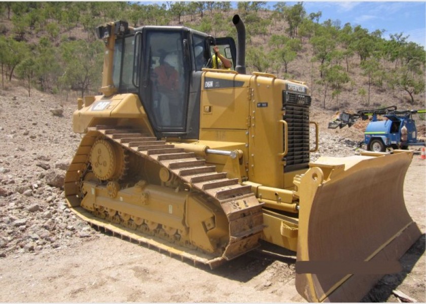 Caterpillar D6N XL Dozer 1