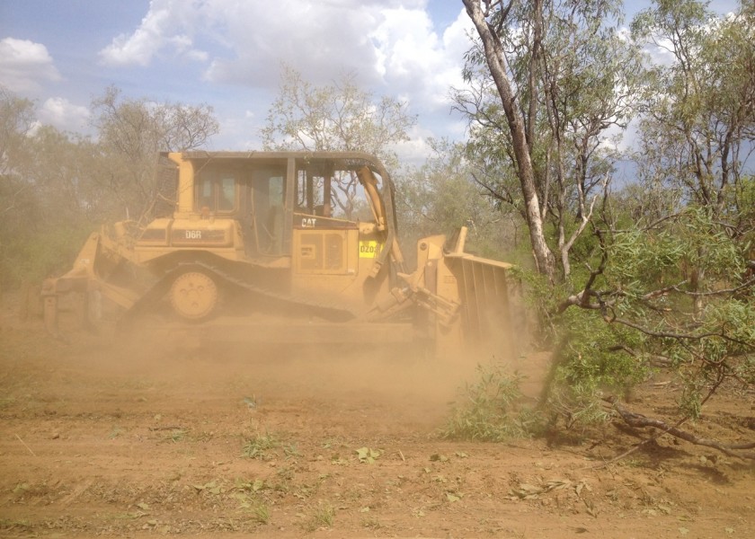 Caterpillar D6R Dozer 2