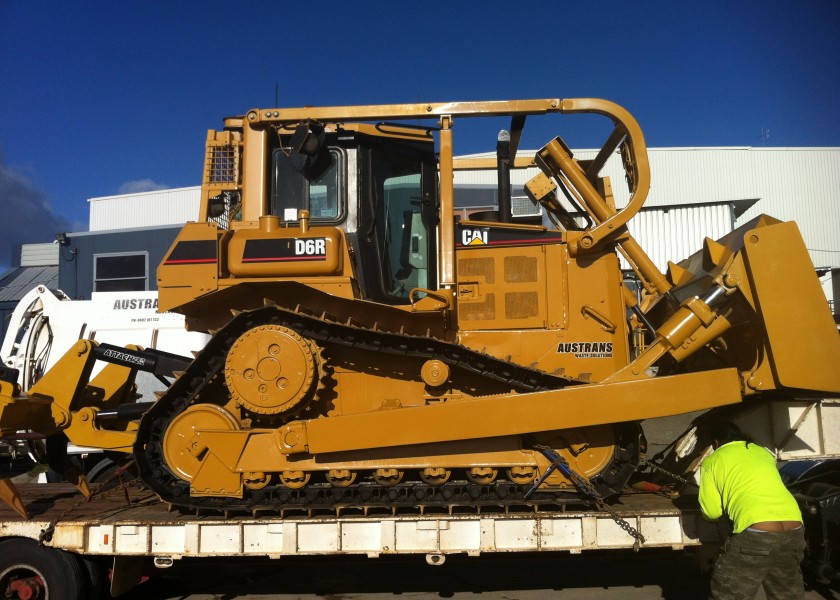 Caterpillar D6R Dozer 1