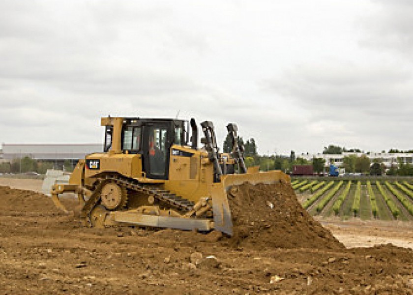 Caterpillar D6T Dozer 1