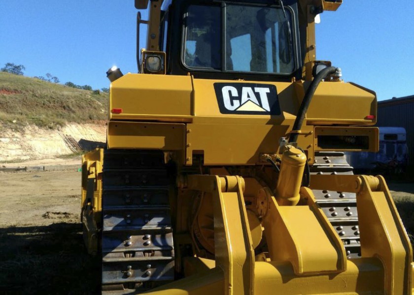 Caterpillar D6T Dozer 2