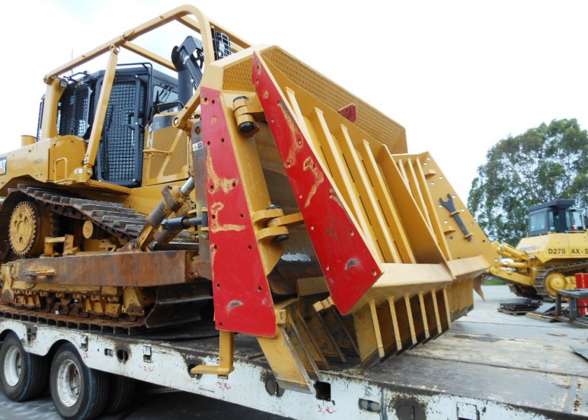 Caterpillar D6T Dozer 1