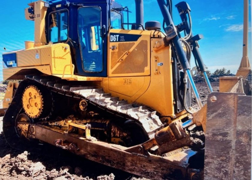 Caterpillar D6T XL w/GPS 1