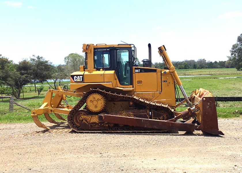 Caterpillar D6TXL Dozer 1