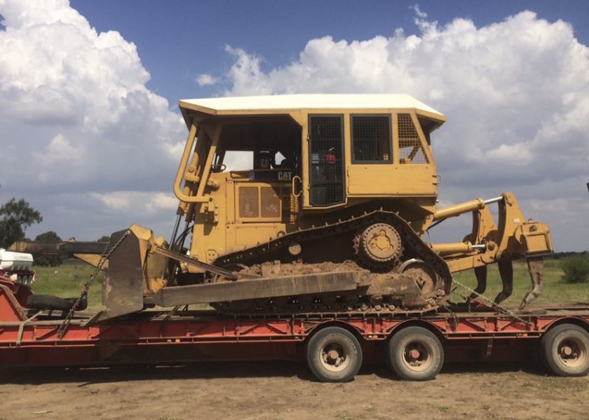 Caterpillar D7R Dozer 3