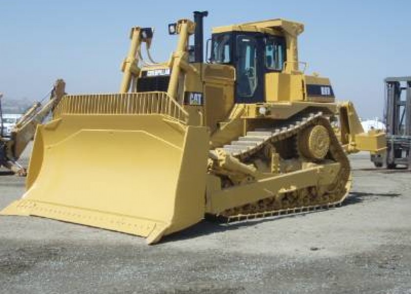 Caterpillar D8R Dozer 1