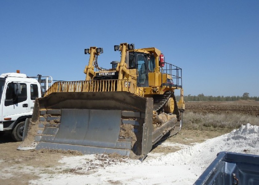 CATERPILLAR D9R DOZER 2