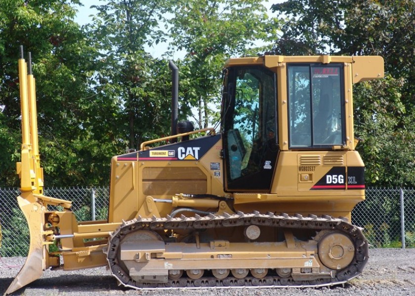 Caterpillar Dozer D5 2