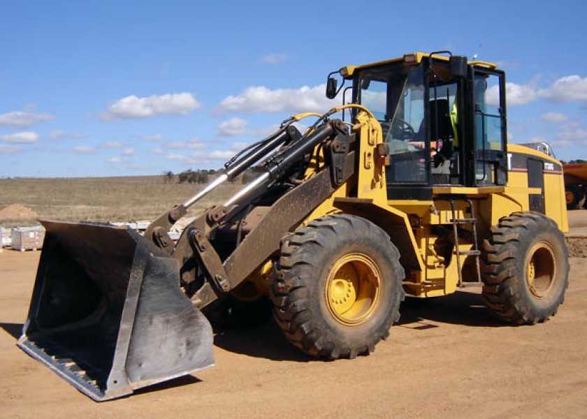 Caterpillar	 IT38G Loader* 2