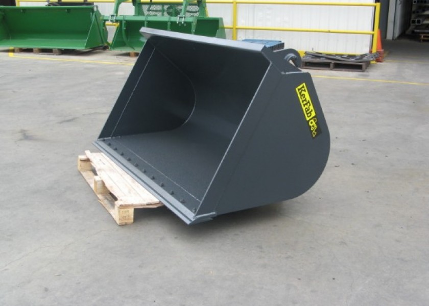 Compact Loader GP Bucket 1