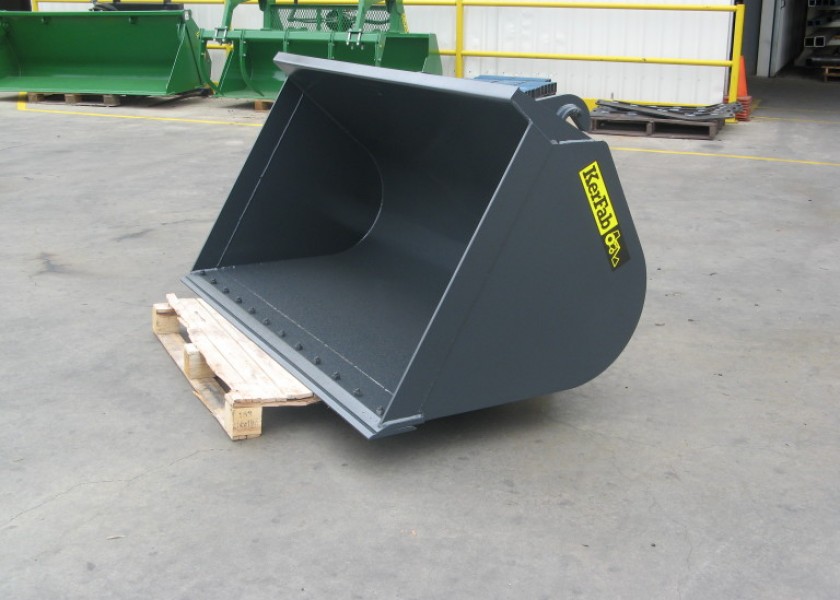 Compact Loader GP Bucket 1