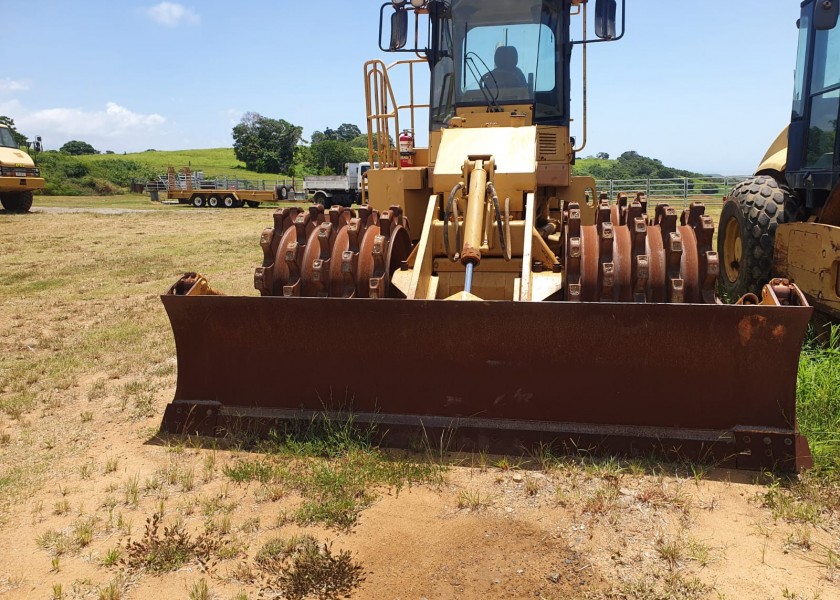 815F CAT Compactor 2