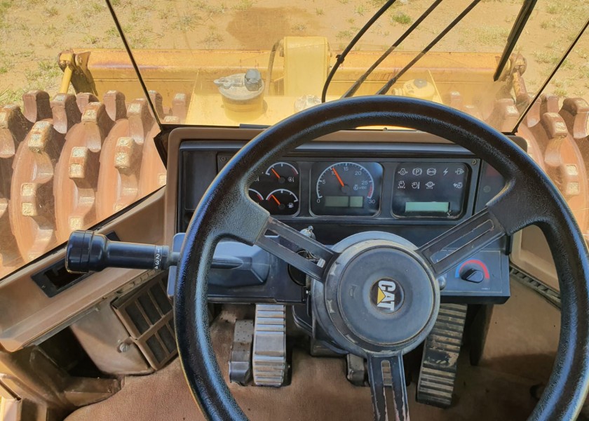 815F CAT Compactor 3