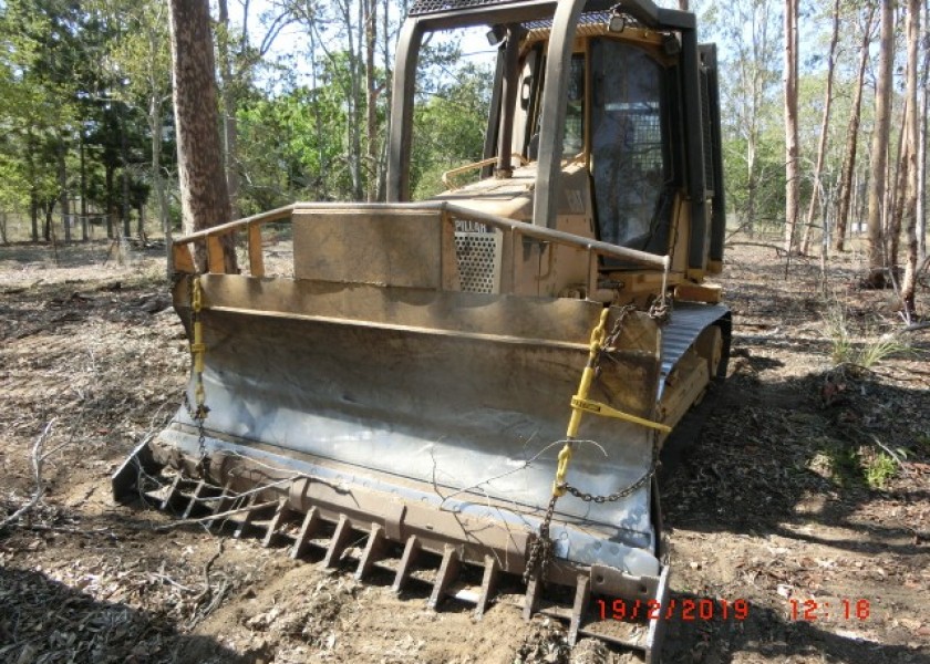 D4G Caterpillar Dozer 3