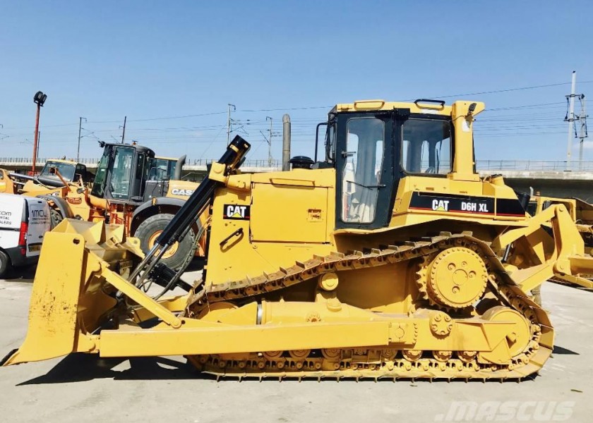 D6H Dozer 1