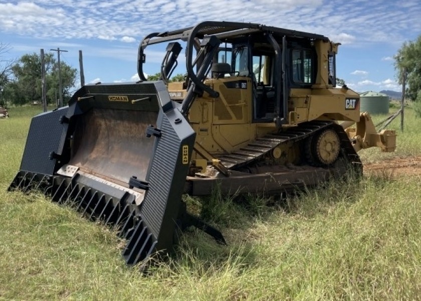 D6t dozer 1