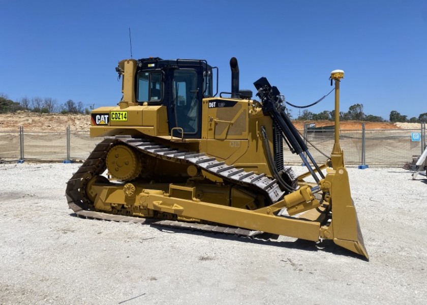 D6T LGP dozer 1