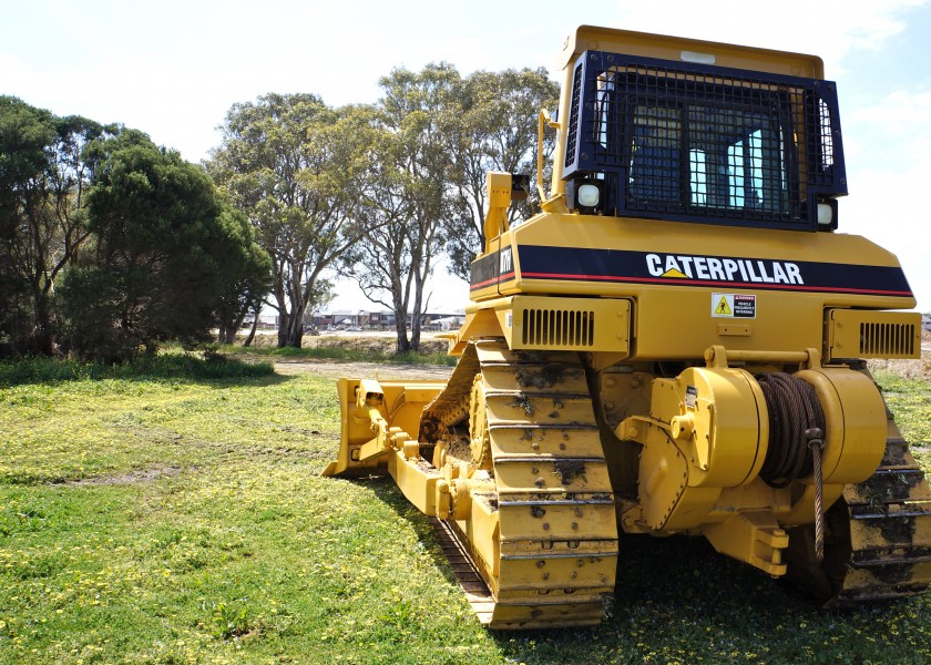 D7H BULLDOZER WITH WINCH 3