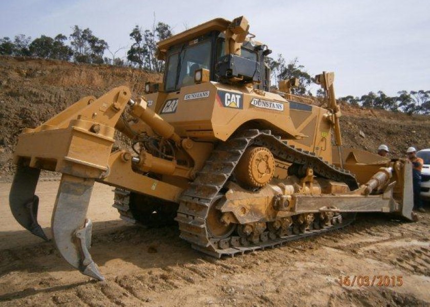 D8 CAT BULLDOZER  5