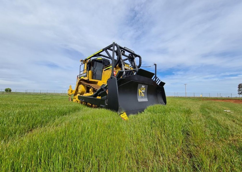 Caterpillar D8T Dozer w/ Trimble GPS 3