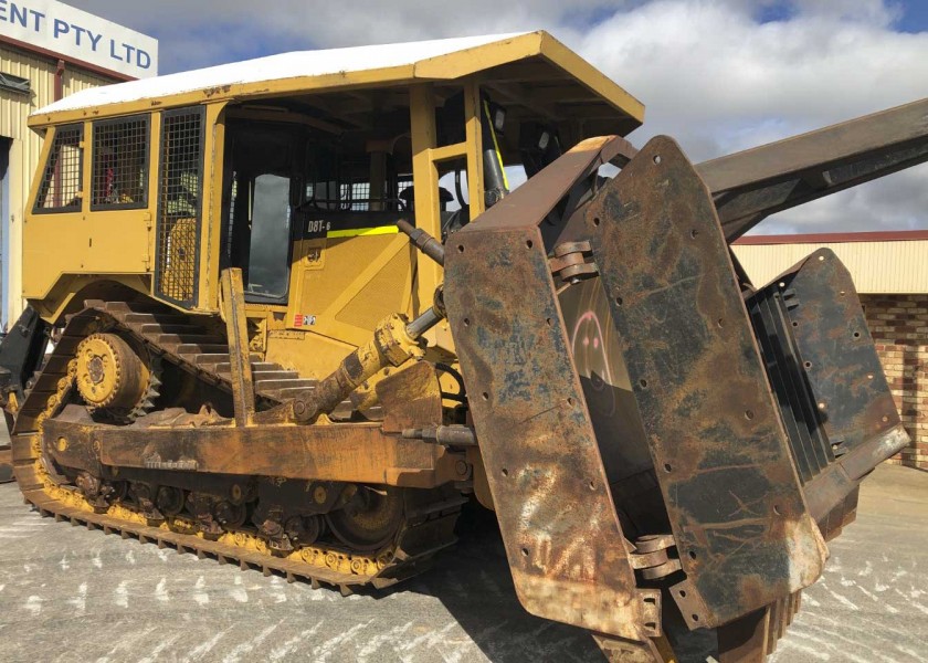 Caterpillar D8T Dozer 2