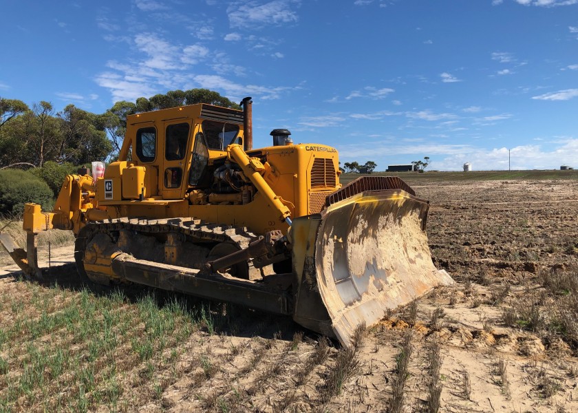 D9H Bulldozer for Hire 2