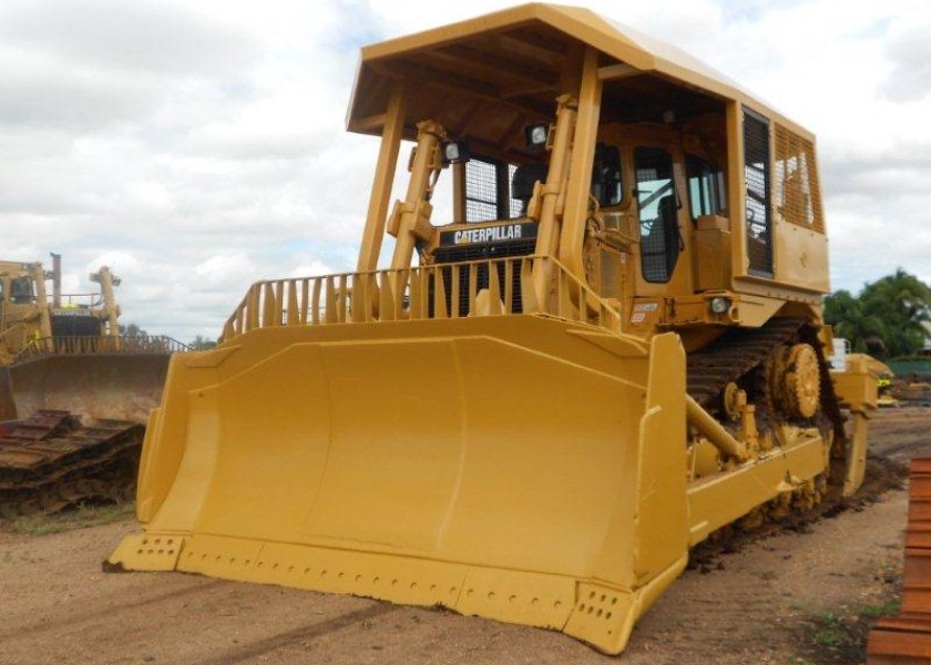 D9N Caterpillar Dozer 2