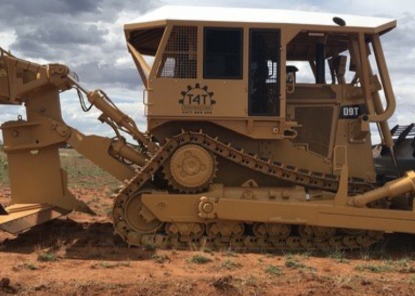 Caterpillar D9T Dozer 2