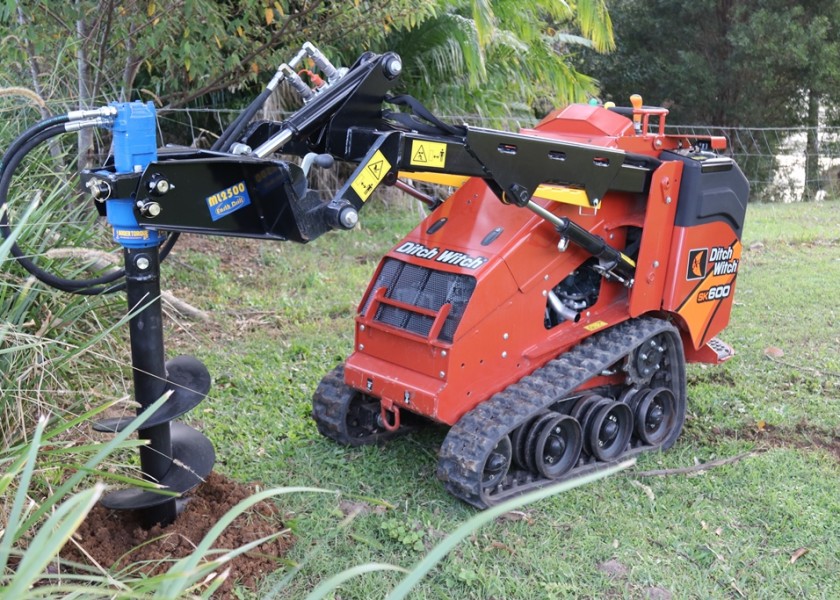 Ditch Witch SK600 Mini Loader 2