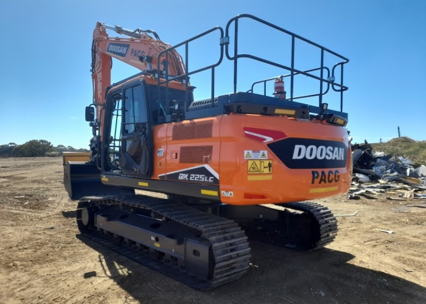 Doosan 21T Excavator 2