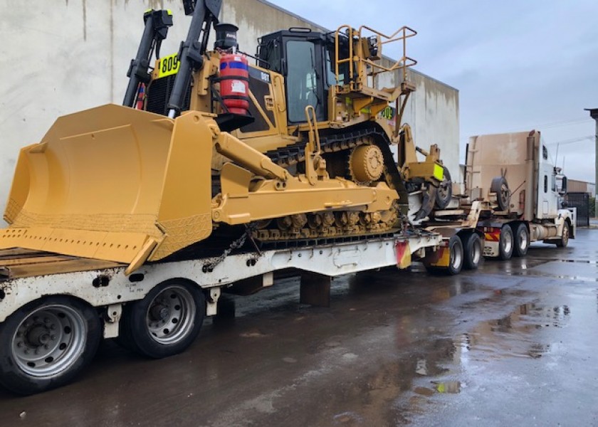 Dozer Caterpillar D8T 1