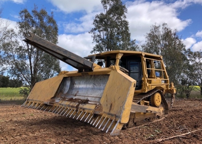 Dozer D6TXL w/operator 6