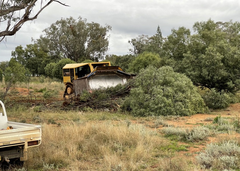 Dozer,excavator,heavy haulage 4