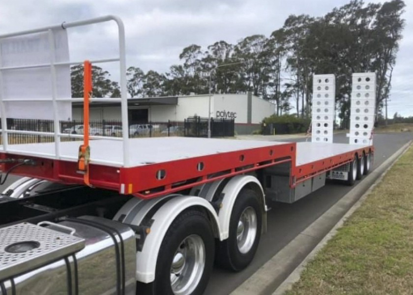 Drop Deck Trailer w/ramps 1