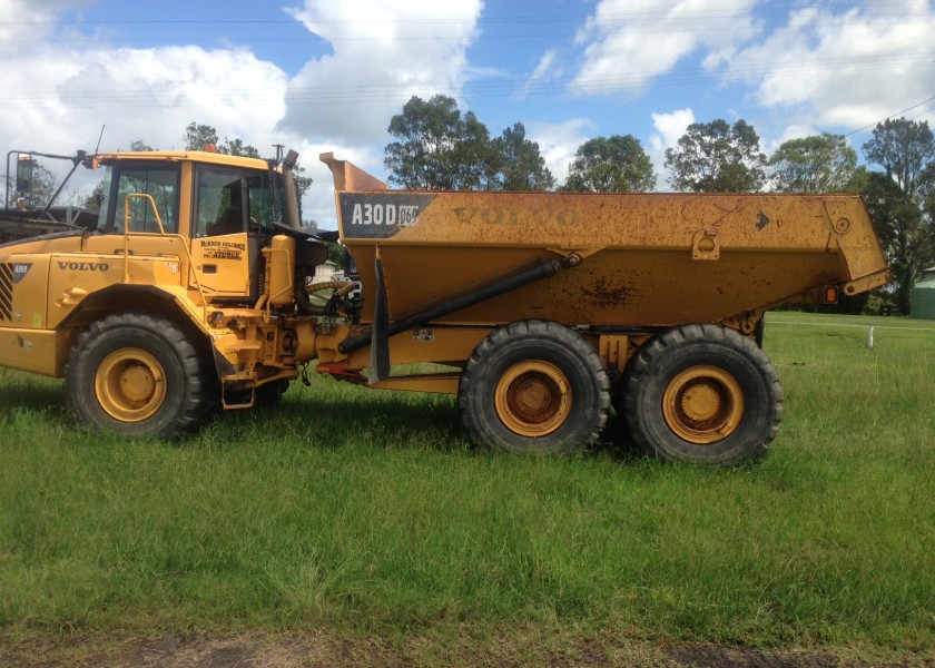 DUMP TRUCK VOLVO A30D 2